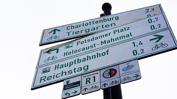 Navigating from the Unter den Linden
